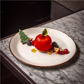 Winter Red Apple Cheesecake